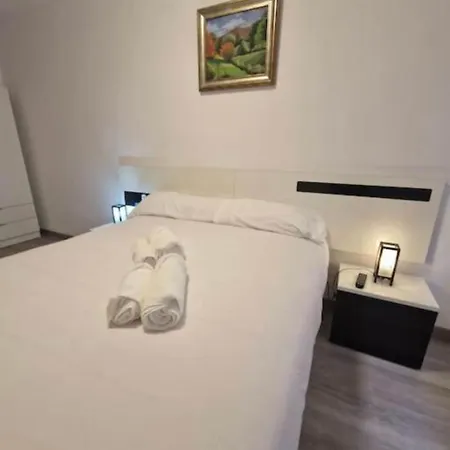 Con Terraza Y Parking Apartment
