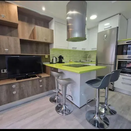 Con Terraza Y Parking Apartment *